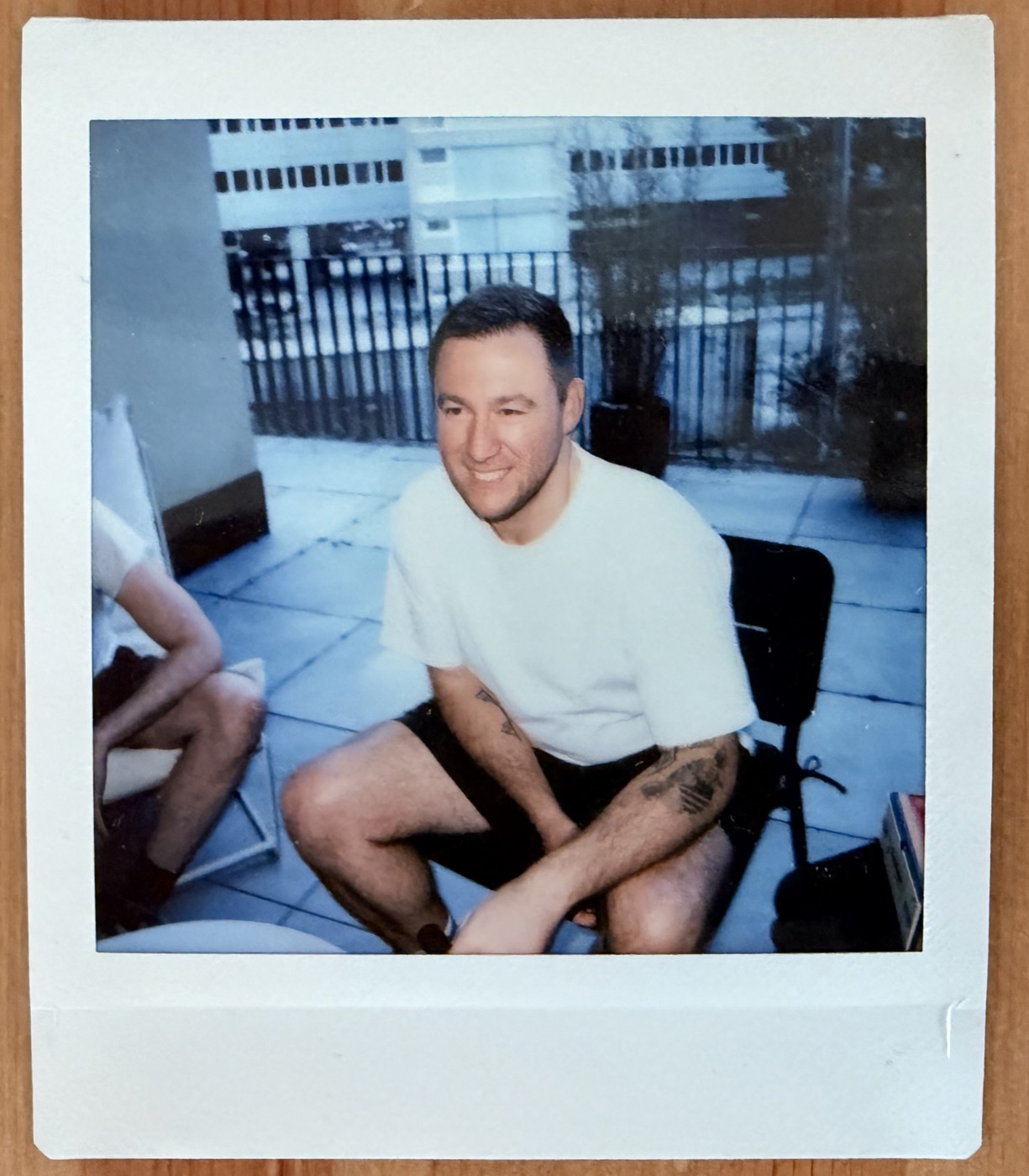 Nik Dumroese, Polaroid portrait